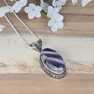 Vintage Style Amethyst Laced Agate Gemstone Pendant Necklace Country Boho Whimsi